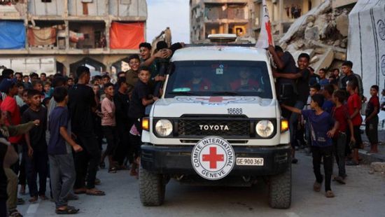 حماس تعتزم تسليم رفات رهينتين