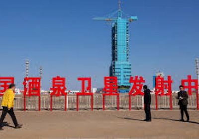 أصغر رائد فضاء وأربعة فئران ضمن طاقم الرحلة الفضائية الصينية