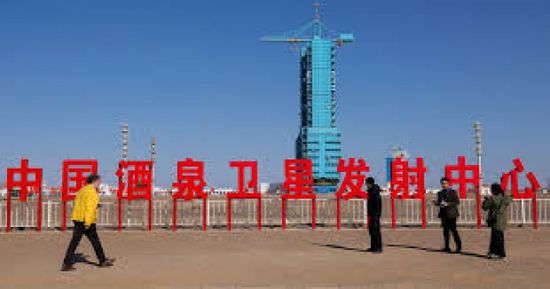 أصغر رائد فضاء وأربعة فئران ضمن طاقم الرحلة الفضائية الصينية