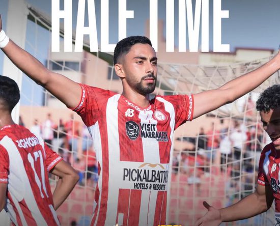 الكوكب المراكشي يهزم تواركة بثلاثية في الدوري المغربي&lrm;