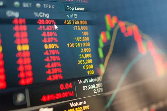 الأسهم الصينية تتراجع لجني الأرباح بعد ملامسة أعلى مستوى في عقد