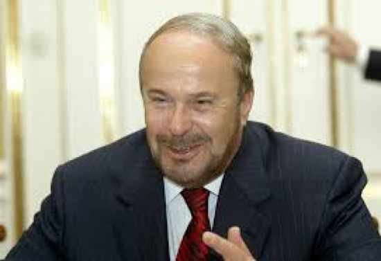 وفاة رئيس الوزراء الألباني الأسبق فاتوس نانو