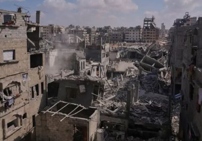 رئيس الأركان الأمريكي يجري جولة استطلاعية فوق غزة