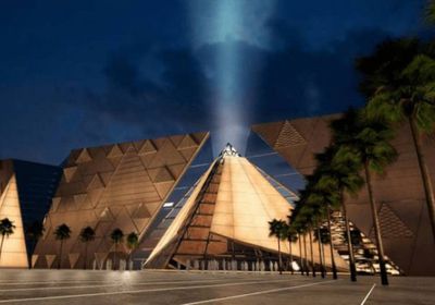    أندية مصرية تحتفل بافتتاح أكبر متحف بالعالم