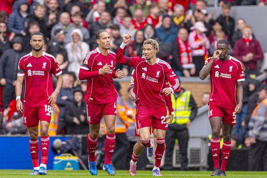 أستون فيلا يكسر حاجز الهزائم المتتالية لـ ليفربول