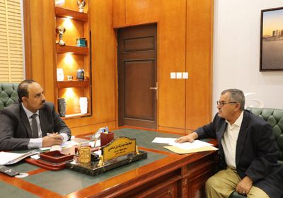 بن ماضي يناقش إنجازات صندوق الرعاية الاجتماعية في الساحل