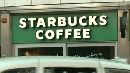 "ستاربكس" تحقق نموًا في الإيرادات بعد عامين