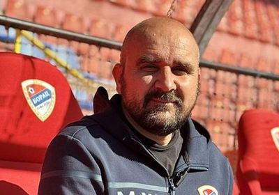 وفاة مدرب فريق صربي خلال مباراة بالدوري