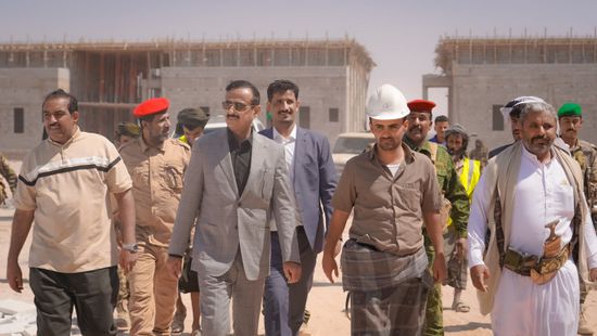 بن الوزير يتفقد مشروع مبنى كلية الطب بجامعة شبوة