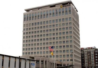 سيولة "بيركشاير" تقفز وتدفع قيمة السهم للارتفاع