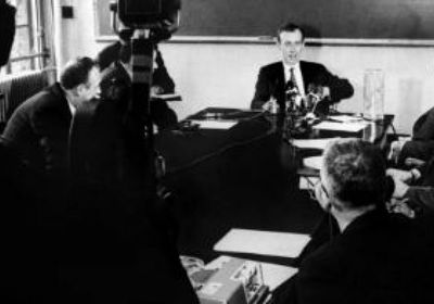 وفاة جيمس واتسون رائد أبحاث الحمض النووي عن 97 عاما