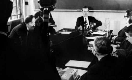 وفاة جيمس واتسون رائد أبحاث الحمض النووي عن 97 عاما