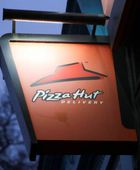 نمو مبيعات "يام براندز" والشركة تدرس خيارات استراتيجية لـ"بيتزا هت"