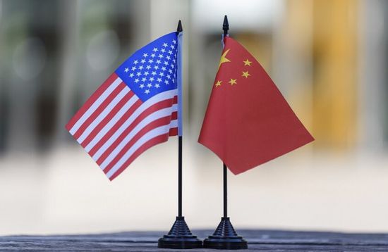 الصين تعلّق حظر تصدير معادن ذات استخدام مزدوج إلى الولايات المتحدة