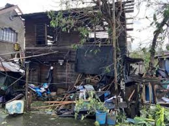 مقتل 2 مع اقتراب الإعصار فونج وونج من اليابسة في الفلبين