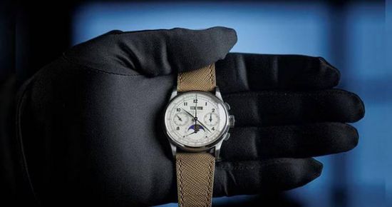 ساعة من ماركة باتيك فيليب تُباع لقاء 17,6 مليون دولار