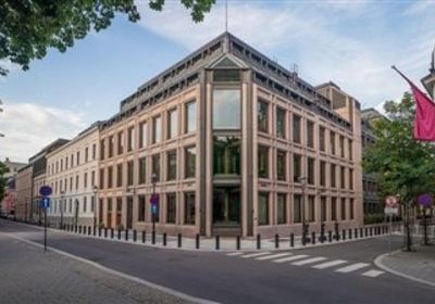 المركزي النرويجي يُثبت الفائدة عند 4% ويُلمح لاحتمال خفضها