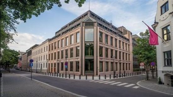 المركزي النرويجي يُثبت الفائدة عند 4% ويُلمح لاحتمال خفضها