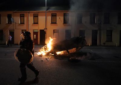 وفاة شاب إيراني أضرم النار في نفسه في جنوب غرب البلاد