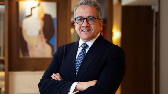 رسميًا.. خالد العناني يؤدي القسم كمدير عام لليونسكو