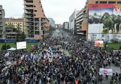 مئات يتظاهرون في بلغراد ضد مشروع لصهر ترامب