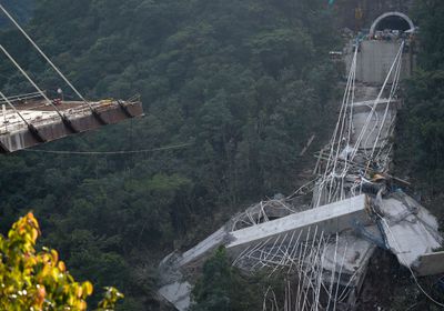 مصرع 3 عمال في انهيار جسر قيد الإنشاء بتركيا