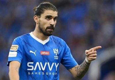 الهلال السعودي يضع الرتوش الأخيرة لتجديد عقد "نيفيز"