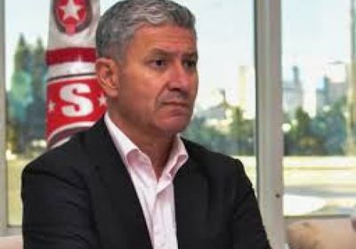 زبير بية متمسك بقرار الاستقالة من رئاسة النجم الساحلي