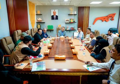محافظ عدن يثمن دور المنظمات المحلية بدعم قضايا البيئة