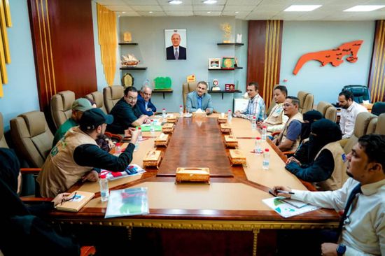 محافظ عدن يثمن دور المنظمات المحلية بدعم قضايا البيئة