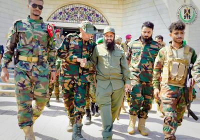 وفد أمني يزور المنطقة الحرة بعدن لتأمين المرافق الاستراتيجية