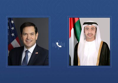 هاتفياً.. وزير الخارجية الإماراتي والأمريكي يبحثان التطورات الإقليمية