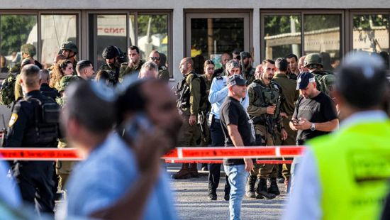 فلسطينيون يعودون للصلاة في مسجد بالضفة الغربية بعد هجوم مستوطنين