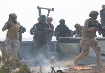 السعودية تختتم مناورات «الموج الأحمر 8» في قاعدة الملك فيصل البحرية