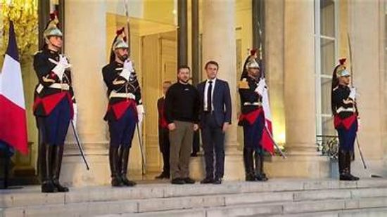 زيلينسكي في مدريد الثلاثاء غداة زيارة لباريس