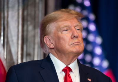 ترامب يُخفّض الرسوم الجمركية على سلع غذائية مختارة