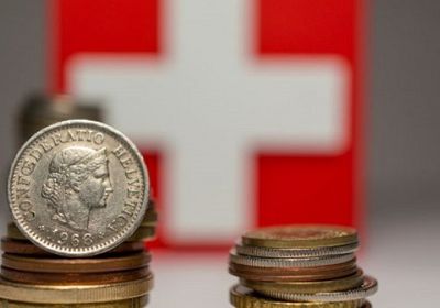 انكماش القطاع المالي السويسري وتراجع المؤسسات إلى 1570