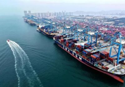 الصين تعلن تعليق رسوم الموانئ المتبادلة مع أمريكا