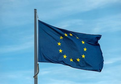 المفوضية الأوروبية تدرس خيارات مختلفة لتمويل أوكرانيا