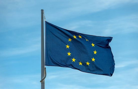 المفوضية الأوروبية تدرس خيارات مختلفة لتمويل أوكرانيا