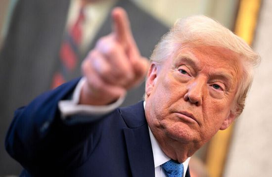 ترامب يلمح إلى إجراء محادثات مع رئيس فنزويلا