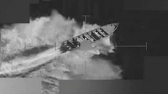 مقتل 3 أشخاص بهجوم أمريكي على قارب بالمحيط الهادئ