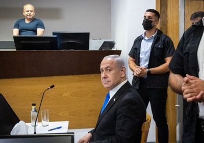 نتنياهو يبرر: العديد من المسؤولين الآخرين حصلوا على هدايا ثمينة أيضاً