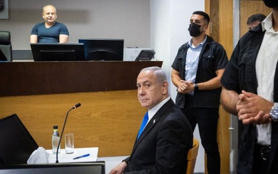 نتنياهو يبرر: العديد من المسؤولين الآخرين حصلوا على هدايا ثمينة أيضاً