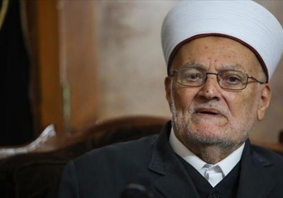 السلطات الإسرائيلية تُحيل الشيخ عكرمة صبري للمحاكمة