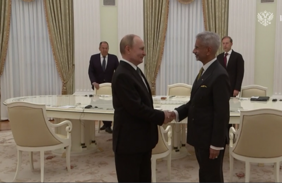 بوتين يجري محادثات مع وزير الخارجية الهندي في الكرملين