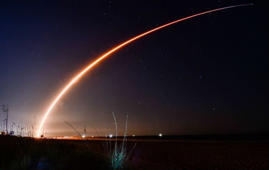 "سبيس إكس" تطلق 29 قمرًا صناعيًا من ستارلينك إلى الفضاء