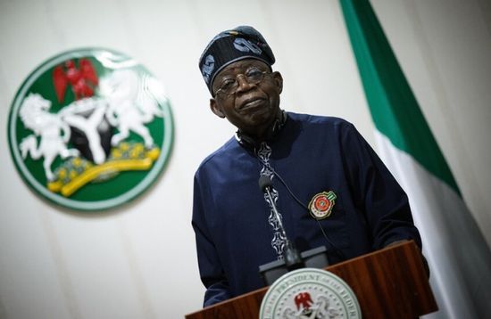 رئيس نيجيريا يلغي مشاركته بقمة مجموعة العشرين في جنوب إفريقيا
