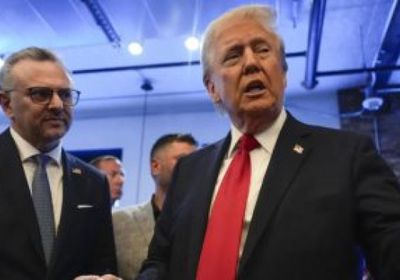 مستشار ترامب للشؤون العربية: واشنطن ملتزمة بإنهاء الصراع بالسودان