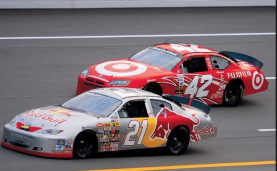 سائقو فورمولا 1 حذرون من بداية ممطرة لسباق لاس فيجاس